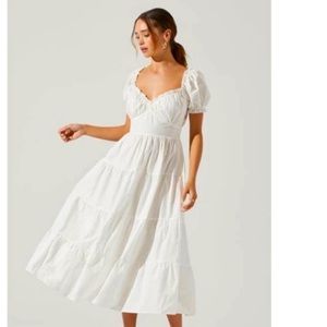 astr the label Short Sleeve Cinched Bust Midi Dress